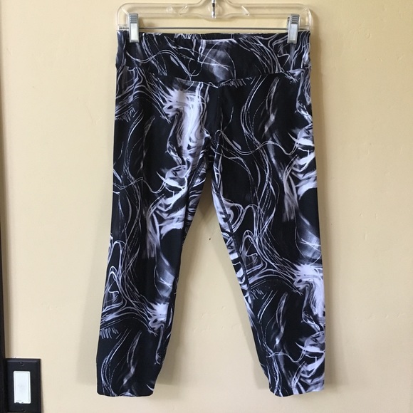 Calvin Klein Pants - Calvin Klein Smoke crop leggings